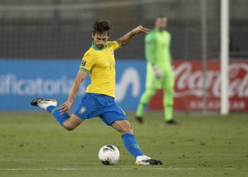 البرازيل تستدعي رودريغو كايو بدلاً من تياغو سيلفا