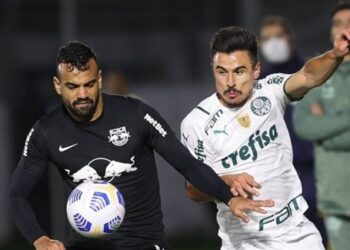 براغانتينو يفوز على بالميراس ويتصدر الدوري البرازيلي