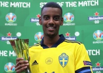 ريال مدريد يستهدف التعاقد مع النجم السويدي الصاعد ألكسندر اسحاق