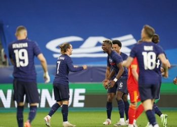 بنزيمة أساسي في تشكيلة منتخب فرنسا بعد 5 سنوات و7 أشهر