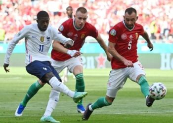 جراحة ناجحة لديمبيلي تبعده 4 أشهر عن الملاعب