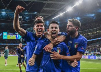 ركلات الترجيح تطيح بإسبانيا وتطير بإيطاليا الى نهائي اليورو