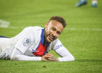 برشلونة ينهي نزاعه القضائي مع نيمار «ودياً»