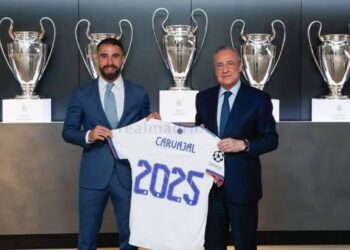 كارفاخال يمدد عقده مع ريال مدريد حتى 2025