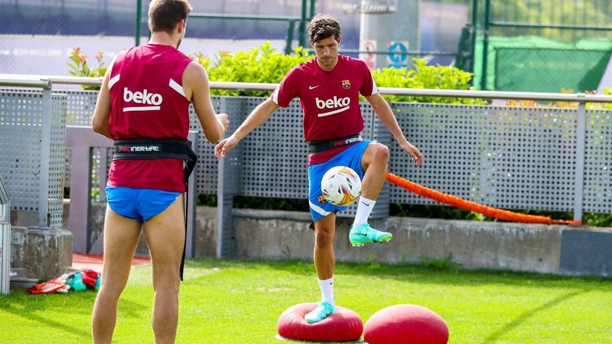 برشلونة يبدأ الاستعداد للموسم الجديد