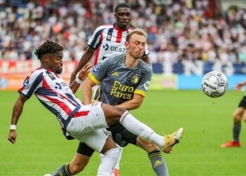 الدوري الهولندي: فينورد يكتسح فيليم برباعية نظيفة