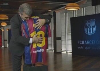 برشلونة يجمد الرقم 10 بعد رحيل ميسي