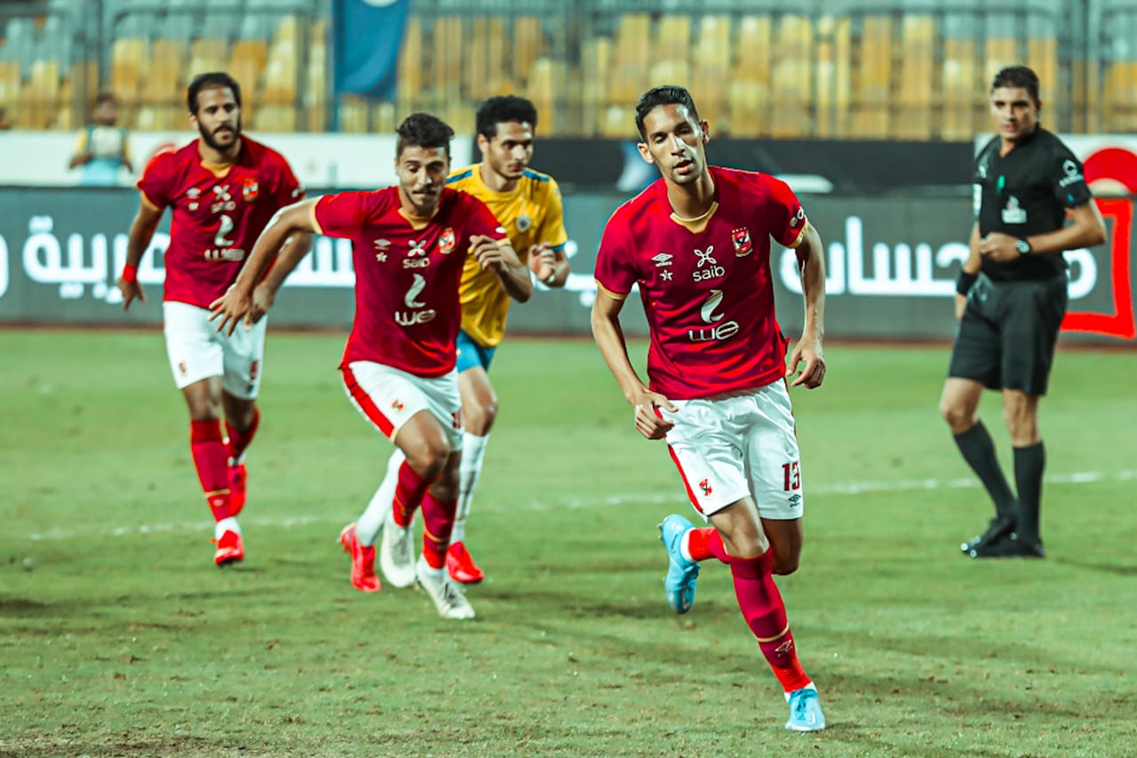 إصابة المغربي بدر بانون مدافع الأهلي المصري بفيروس كورونا