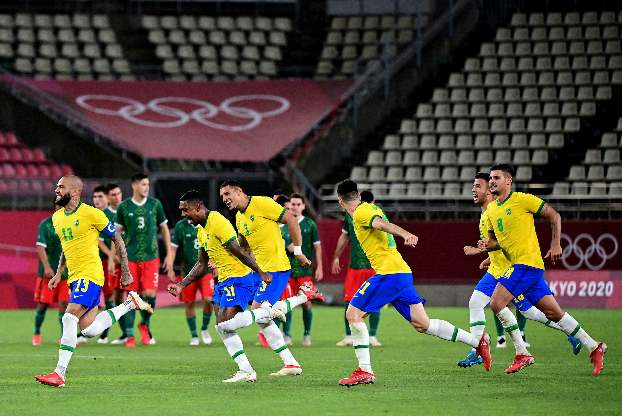 البرازيل تهزم المكسيك بضربات الترجيح وتتأهل لنهائي منافسات كرة القدم للرجال بأولمبياد طوكيو