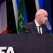إنفانتينو يطالب إسبانيا وإنجلترا بالسماح للاعبين بخوض تصفيات كأس العالم