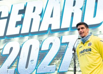 فياريال يمدد عقد مهاجمه الدولي جيرارد مورينو حتى 2027