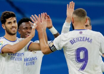 سقف رواتب لاعبي الريال تفوق برشلونة سبع مرات