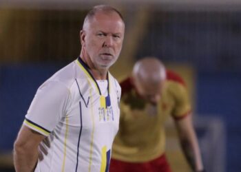 النصر يعلن إقالة المدرب البرازيلي مينيزيس