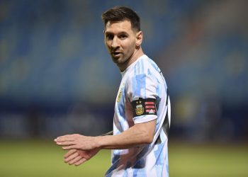 ميسي: لم نكن الأسوأ في السابق ولسنا أفضل الآن