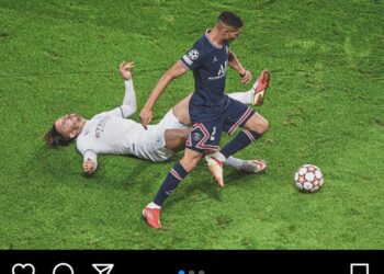المغربي حكيمي يستعرض مهاراته أمام مانشستر سيتي بصورة