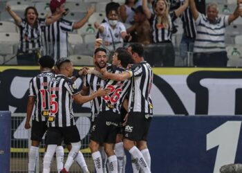 أتلتيكو مينيرو يعزز صدارته للدوري البرازيلي