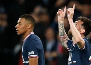 ميسي يقود سان جيرمان للفوز على لايبزيغ في دوري الأبطال