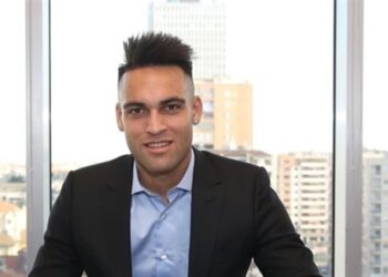 مارتينيز يجدد عقده مع إنتر ميلان حتى 2026