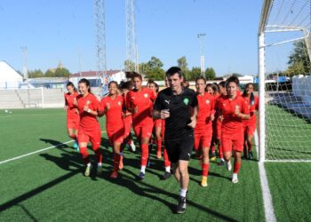 المنتخب الوطني المغربي لكرة القدم النسوية يجري أول حصة تدريبية باسبانيا إستعدادا للقاء البلد المضيف