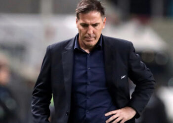 باراغواي تقيل المدرب بيريزو عقب رباعية بوليفيا