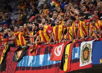 السلطات في تونس تسمح بعودة الجماهير للملاعب