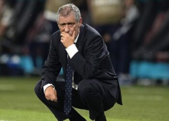 فرناندو سانتوس: سأستقيل إذا لم تتأهل البرتغال لمونديال 2022