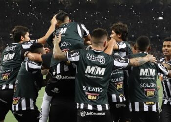 أتلتيكو مينيرو يفوز على غريميو ويعزز صدارته للدوري البرازيلي