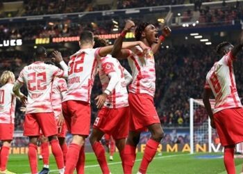 الجولة 11 من الدوري الألماني: لاييزيغ يحسم القمة أمام دورتموند