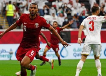 المنتخب القطري يهزم نظيره البحريني ويتصدر المجموعة الأولى في كأس العرب “فيفا”
