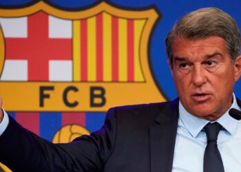 رئيس برشلونة يتحدى بايرن ميونخ