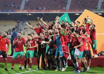 الشاب خالد يقصف الجزائر  ويتغنى بقوة المغرب والمنتخب المغربي لكرةالقدم