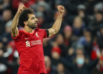 ليفربول يفوز على أستون فيلا ويحافظ على مركزه ثانياً في الدوري الإنجليزي