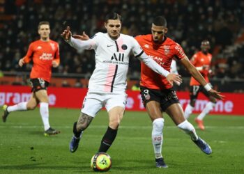 سان جيرمان متصدر الدوري الفرنسي ينجو من الخسارة أمام لوريان