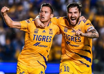 تيغريس يهزم ليون ويضع قدما في نهائي الدوري المكسيكي
