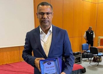 بعد إقالته من تدريب الرجاء .... الشابي يتوج بجائزة أفضل مدرب تونسي
