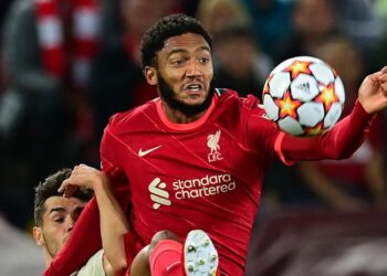 ريال مدريد مهتم بالتعاقد مع لاعب ليفربول جو غوميز
