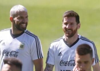 ميسي مودعاً أغويرو: سأفتقدك كثيراً