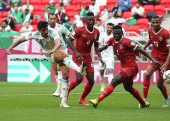 ليبرون جيمس يغيب عن صفوف ليكرز بسبب كوفيد-19