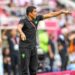 مكالمات هاتفية تزعج  مدرب المنتخب الوطني بقطر