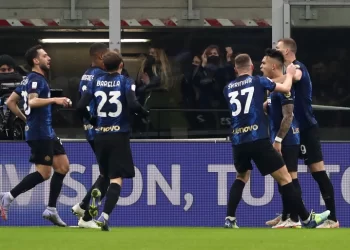 إنتر يتوج بكأس السوبر الإيطالي بفوز قاتل على يوفنتوس