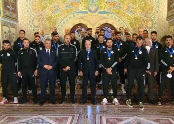 بعد التعادل أمام سيراليون…تبون للاعبي الجزائر”ستبقون كبارا”