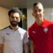 منتخب مصر يحل بفندق المنتخب المغربي و رحيمي يلتقط صورة مع محمد صلاح