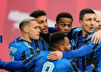 الدوري الهولندي: أياكس ينتزع الصدارة من إيندهوفن