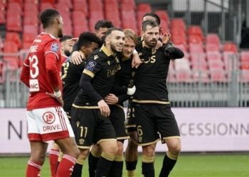 الدوري الفرنسي: نيس يقفز للمركز الثاني بفوزه على بريست