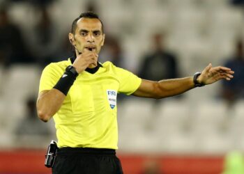 الجزائري مصطفى غربال يدير المباراة الافتتاحية في بطولة كأس أمم إفريقيا بالكاميرون