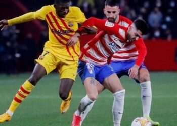 غرناطة يُجبر برشلونة على التعادل