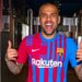 برشلونة يعلن تسجيل داني ألفيس في رابطة الدوري الإسباني