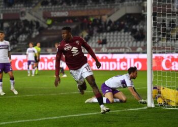 تورينو يسحق فيورنتينا في الدوري الإيطالي