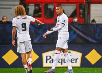 سان جيرمان يسحق فان برباعية نظيفة ويتأهل لثمن نهائي كأس فرنسا