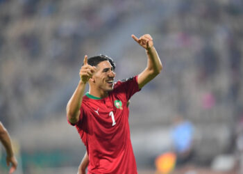 باريس سان جيرمان يهنئ حكيمي “يا له من هدف يا ابن المغرب”